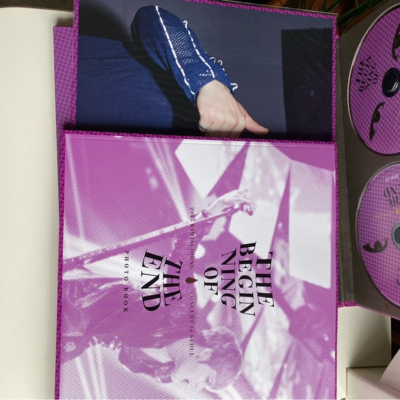 Kim Jae Joong Concert in Korea
University The Beginning of The End 3
DVD JYJ OOP - Picture 3 of 8